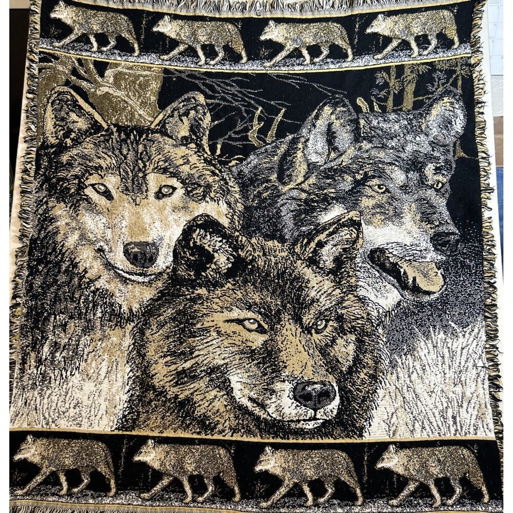 Wolf Woven Blanket